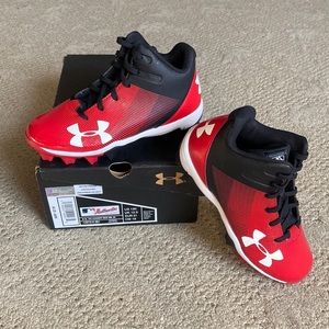 Under Armor Boys Baseball Cleats NEW